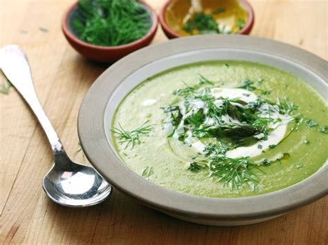 How to Make Creamy Asparagus and Tarragon Soup (No Cream Requir.